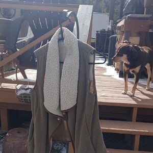 Columbia Olive Green Sherpa-Lined Vest